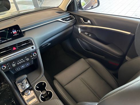 Used 2026 Genesis G70 2.5T RWD image 37