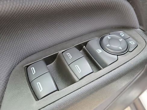Used 2022 Chevrolet Equinox RS w/ LPO, Floor Liner Package FWD image 17