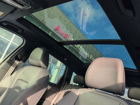 New 2026 Audi Q7 3.0T Premium image 18