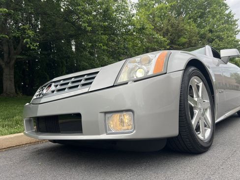 Used 2004 Cadillac XLR RWD image 97