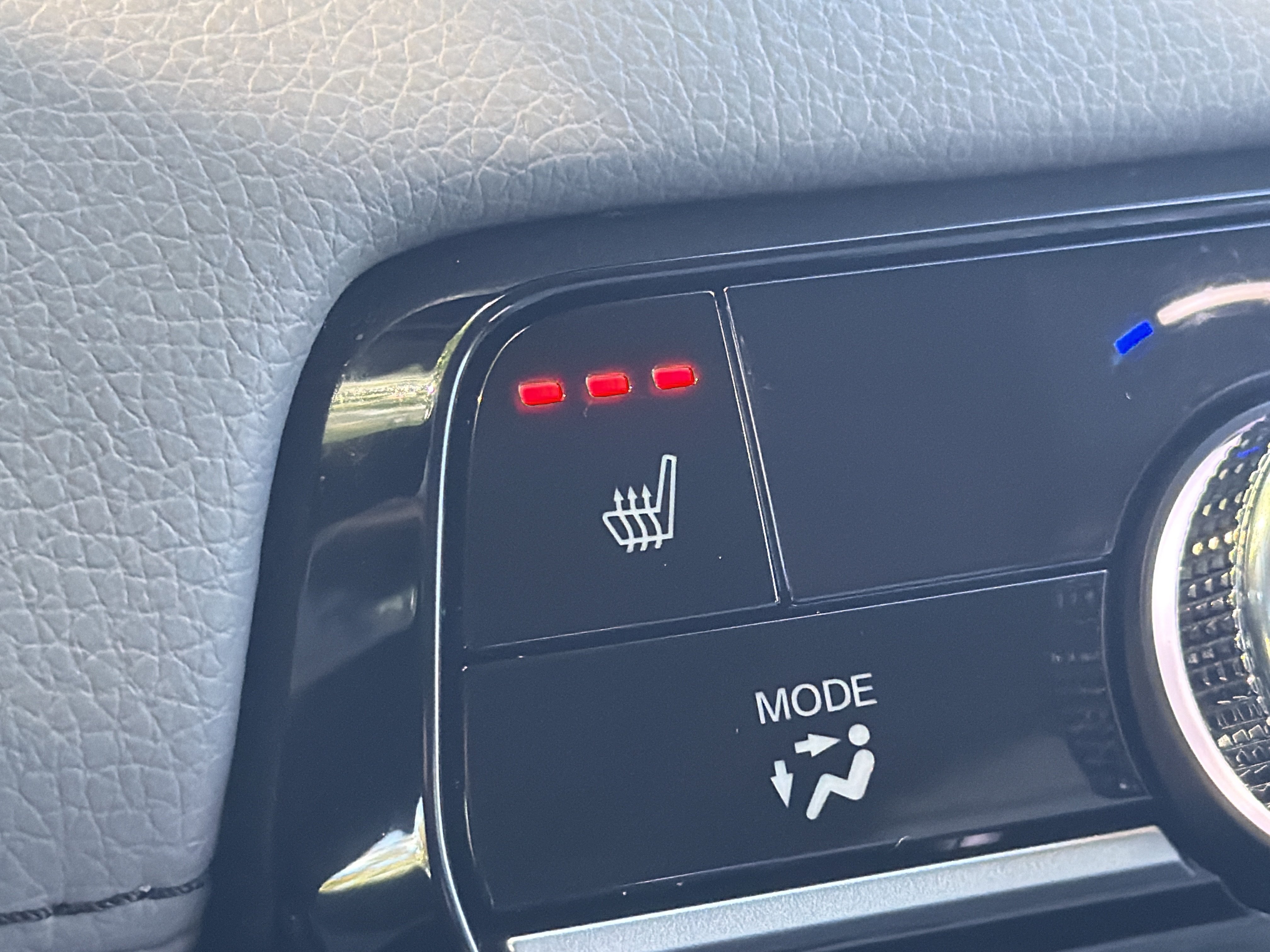 Certified 2025 Honda Pilot Touring image 25