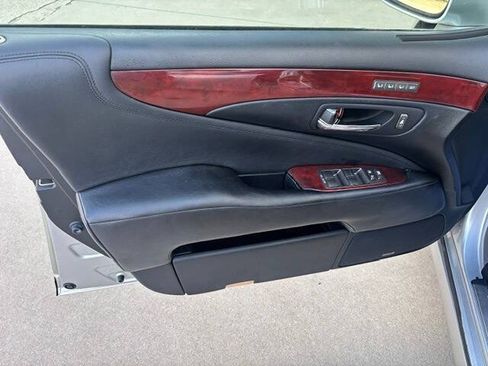 Used 2008 Lexus LS 460 RWD image 13