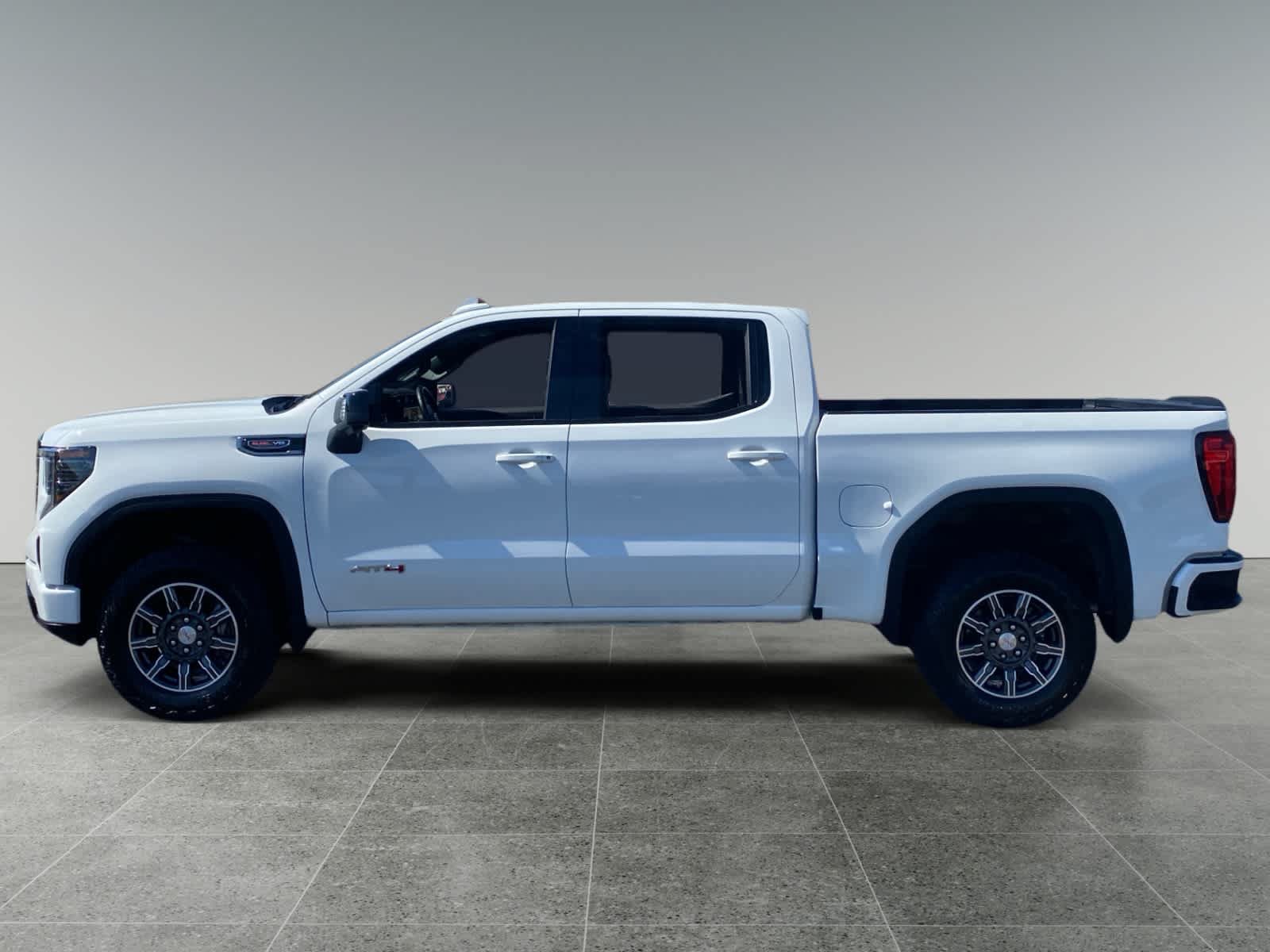 Used 2025 GMC Sierra 1500 AT4 AWD/4WD image 2