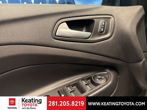 Used 2019 Ford Escape SE FWD image 11