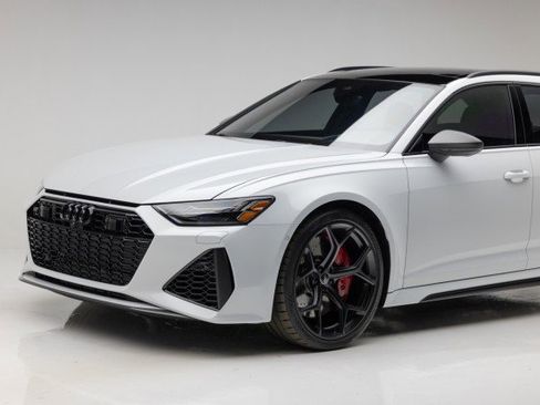 Used 2024 Audi RS 6 performance w/ Matte Carbon Package image 33