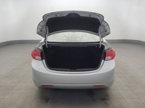 Used 2013 Hyundai Elantra GLS FWD image 29