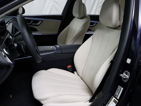 New 2026 Mercedes-Benz E 450 4MATIC Sedan image 10