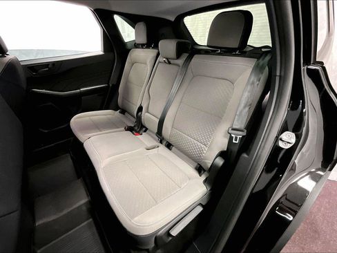 Used 2022 Ford Escape SE w/ SE Sport Appearance Package image 25