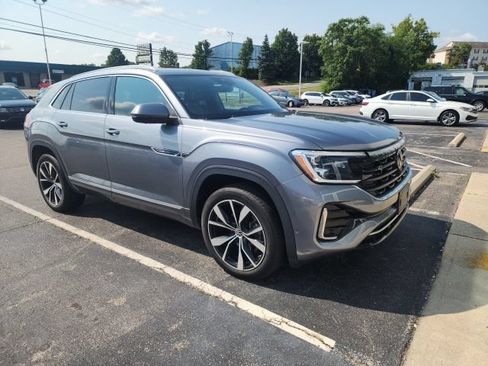 Used 2024 Volkswagen Atlas Cross Sport SEL Premium R-Line AWD/4WD image 35