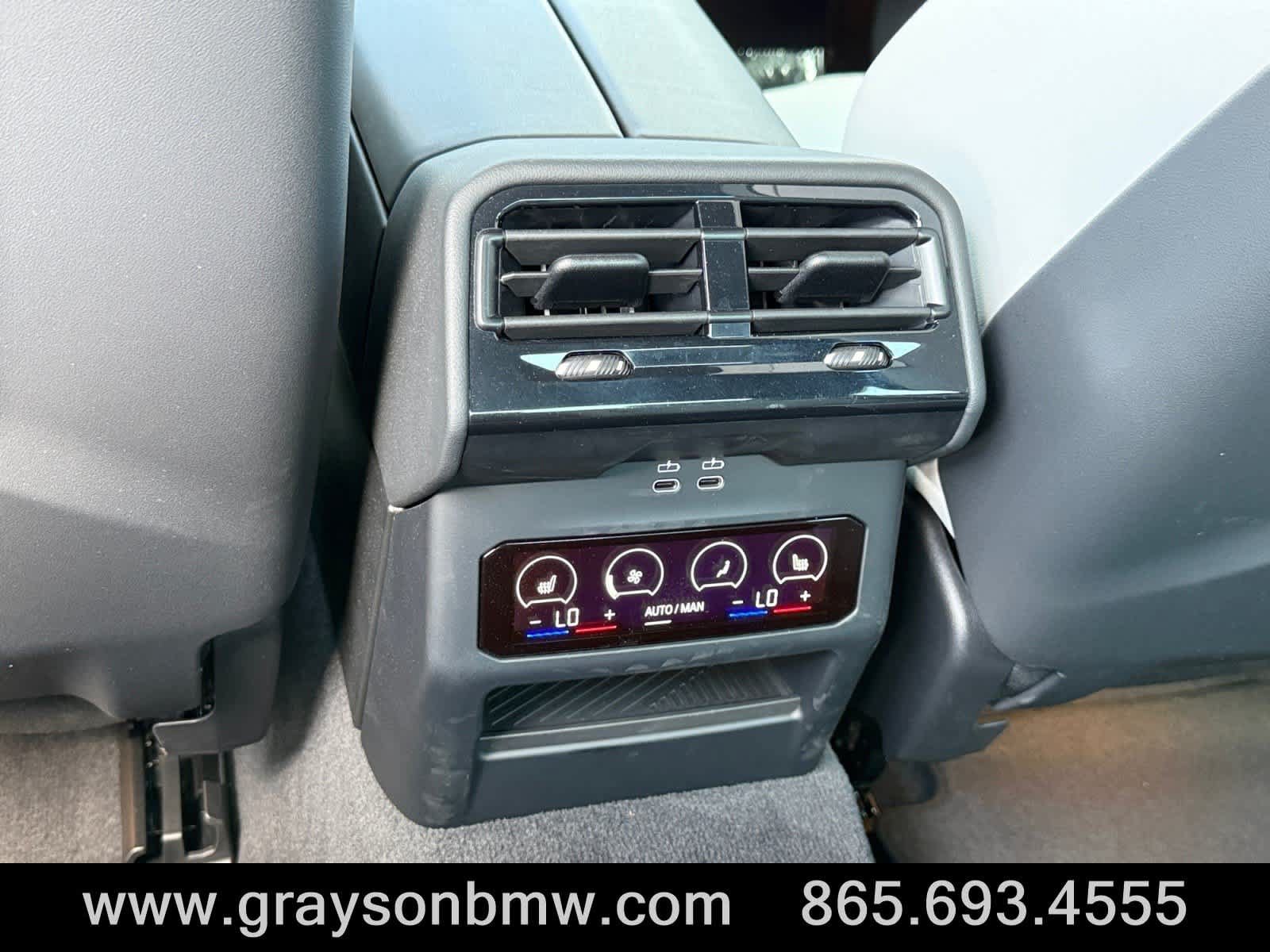 Used 2025 BMW M5 w/ Carbon Package AWD/4WD image 22
