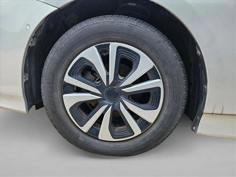 Used 2018 Toyota Prius Prime Advanced image 14