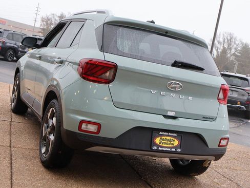 New 2026 Hyundai Venue SEL image 4