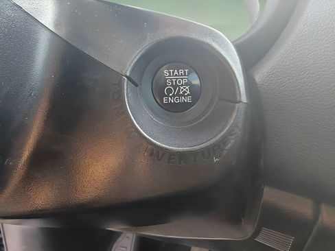 Used 2017 Jeep Renegade Sport w/ Power & Air Group image 14