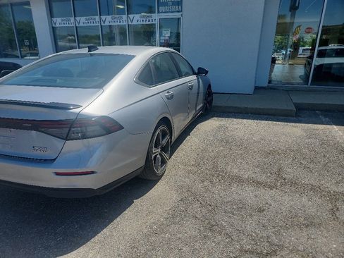 Used 2023 Honda Accord Sport image 3