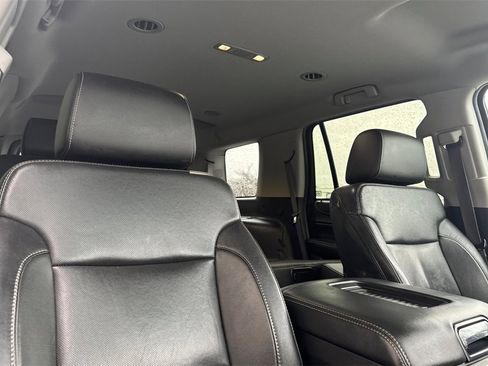 Used 2016 GMC Yukon SLT image 19