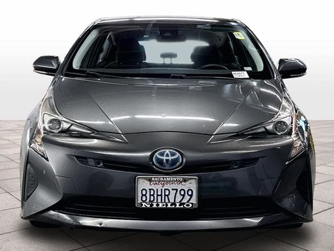 Used 2017 Toyota Prius Two w/ Prius Two Safety Plus Package FWD image 3