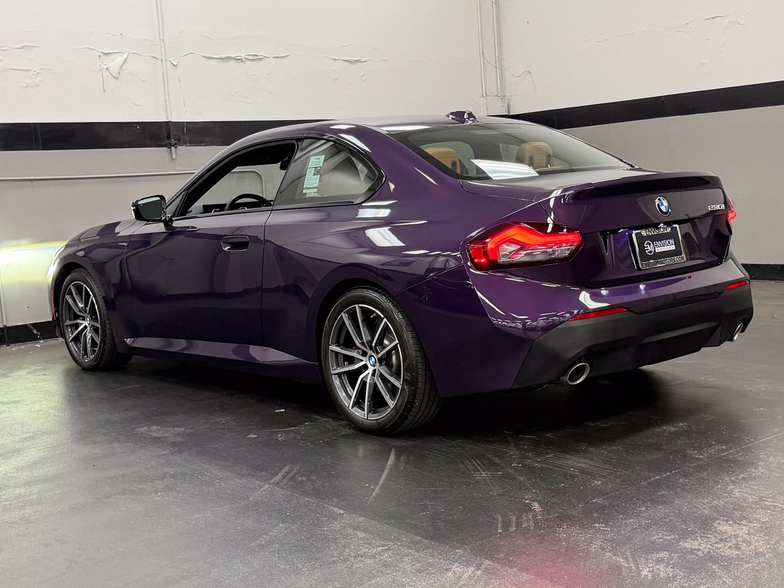 Used 2024 BMW 230i Coupe w/ Convenience Package RWD image 9