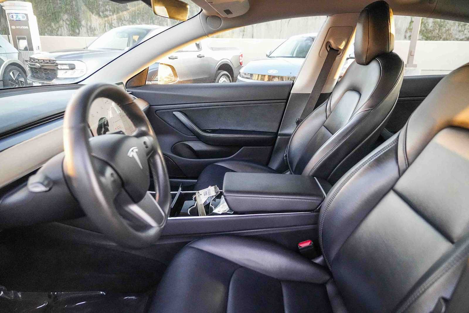 Used 2018 Tesla Model 3 Long Range RWD image 17