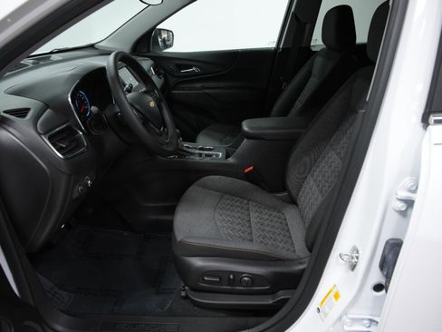 Used 2024 Chevrolet Equinox LT image 25