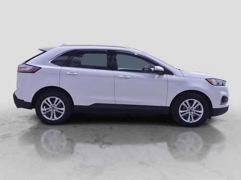 Used 2019 Ford Edge SEL w/ Equipment Group 201A FWD image 9