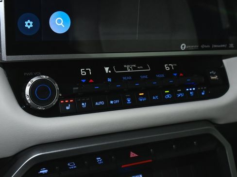 Used 2024 Toyota Sequoia Capstone image 35