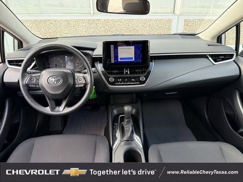 Used 2025 Toyota Corolla LE FWD image 11