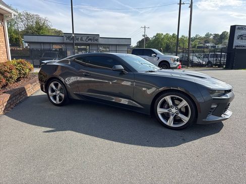 Used 2017 Chevrolet Camaro SS RWD image 6
