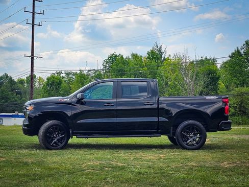 Used 2025 Chevrolet Silverado 1500 Custom Trail Boss AWD/4WD image 8