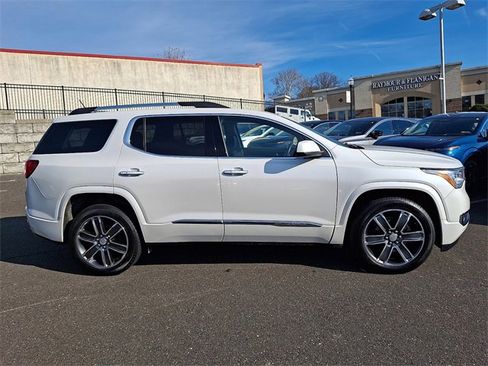 Used 2018 GMC Acadia Denali w/ Technology Package image 7