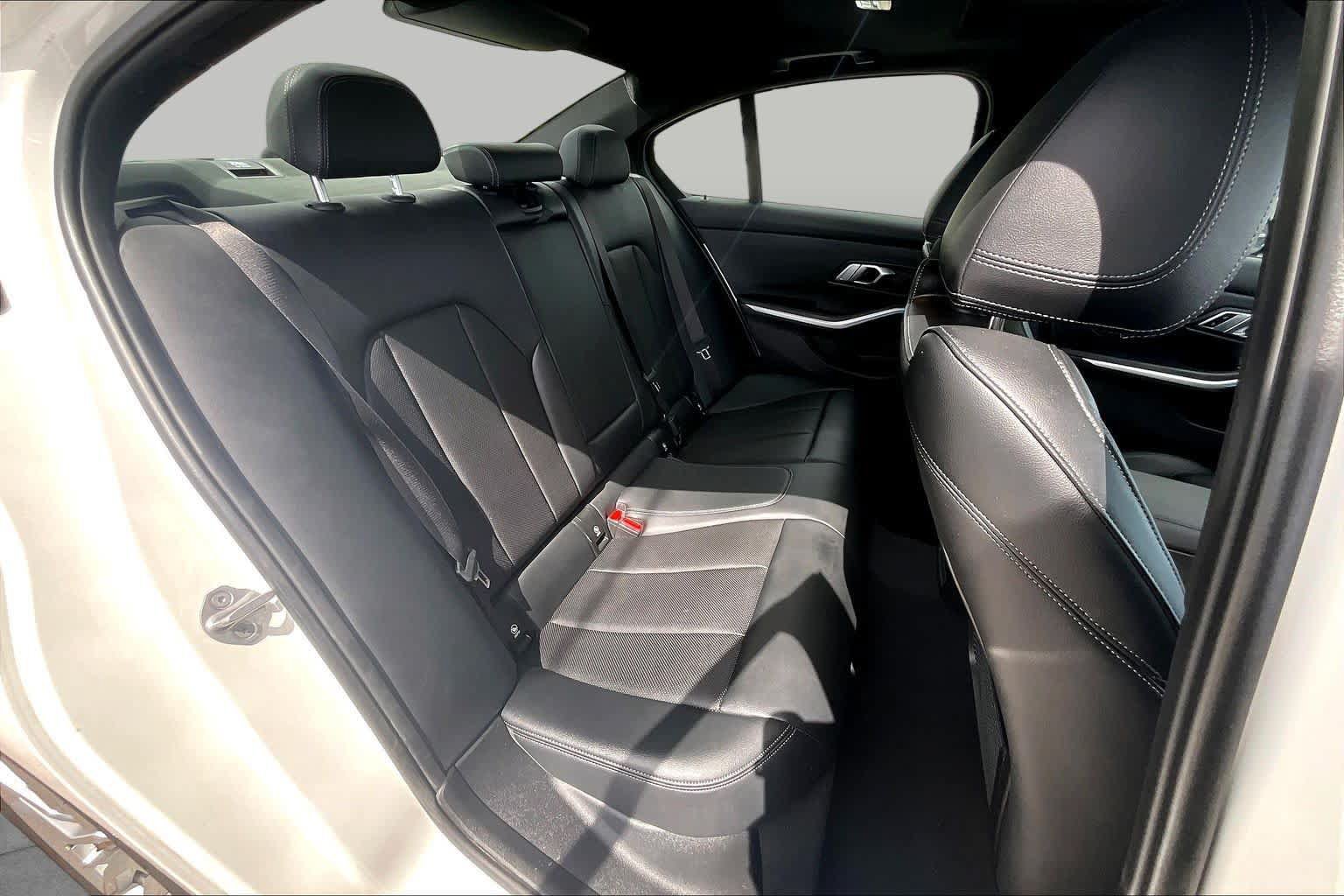 Used 2023 BMW 330i Sedan w/ Driving Assistance Package RWD image 20