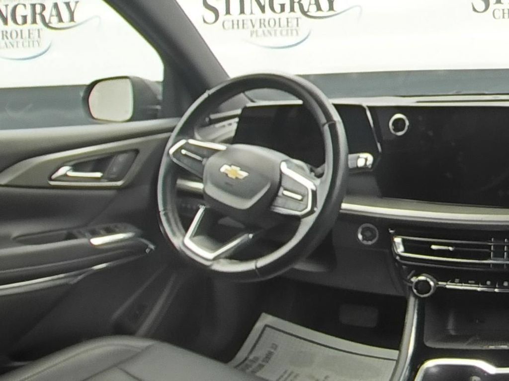 Certified 2025 Chevrolet Traverse LT AWD/4WD image 16