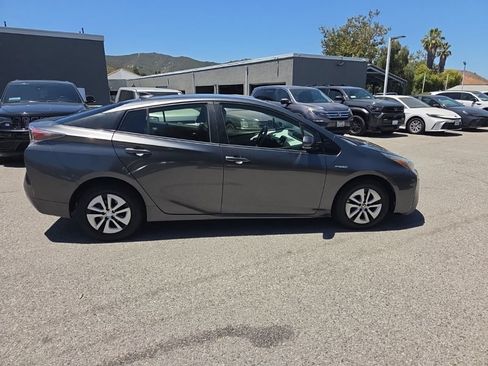 Used 2016 Toyota Prius Three FWD image 6