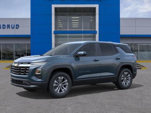 New 2026 Chevrolet Equinox LT FWD image 2