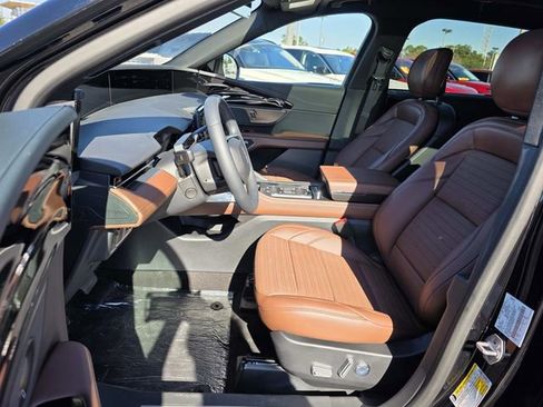 New 2026 Lincoln Nautilus Reserve image 8