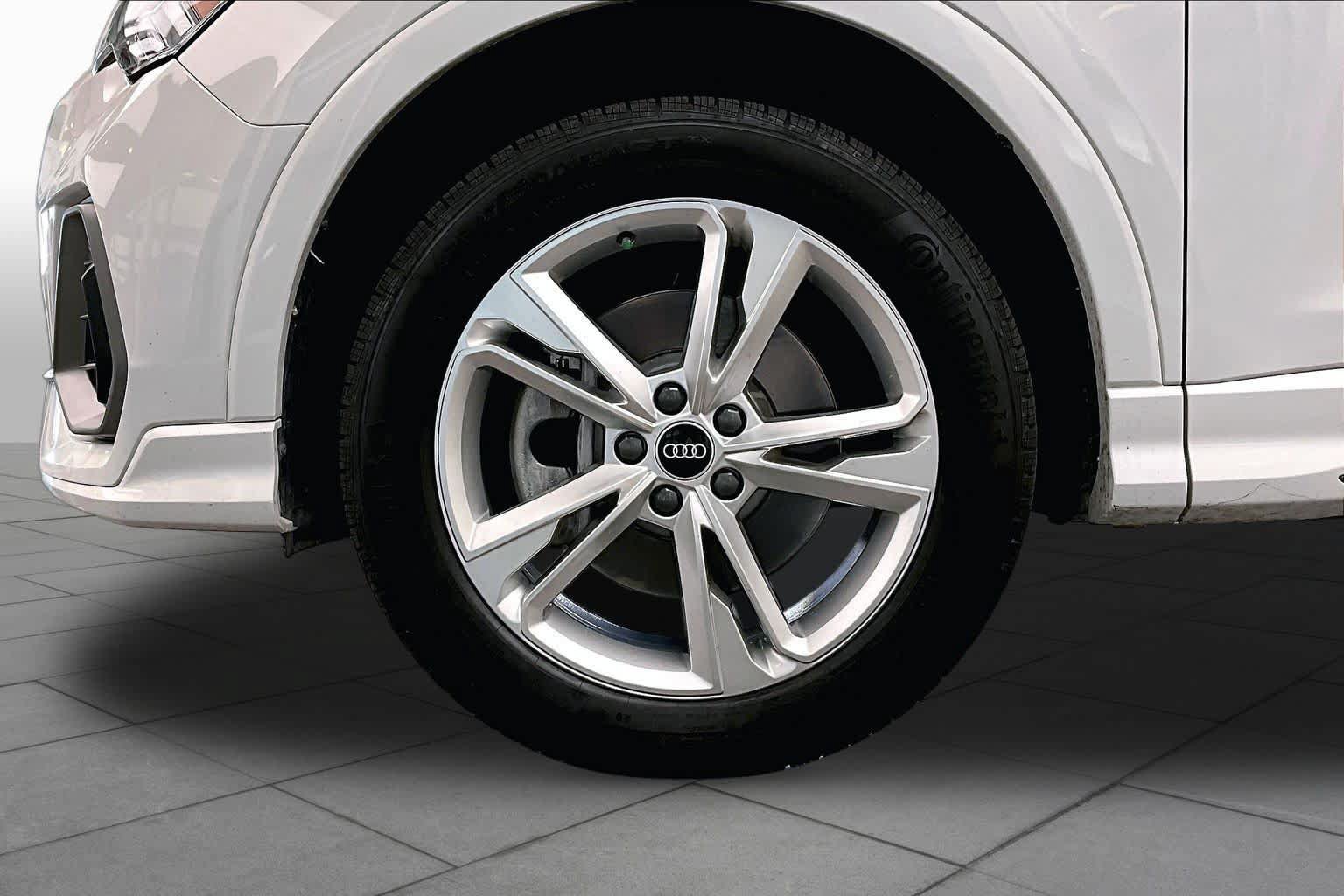 Used 2022 Audi Q3 2.0T Premium Plus w/ Premium Plus Package AWD/4WD image 11