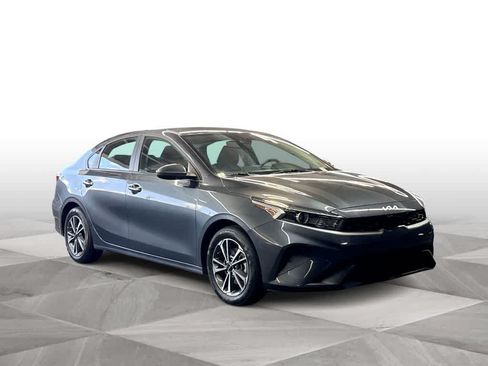 Certified 2024 Kia Forte LXS FWD image 2