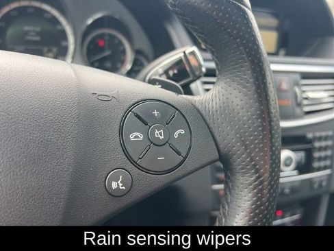 Used 2011 Mercedes-Benz E 550 Sedan image 18