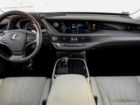 Used 2019 Lexus LS 500 w/ Interior Upgrade Package RWD image 15