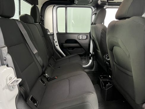 Certified 2023 Jeep Gladiator Overland image 27