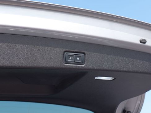 Used 2025 Audi Q5 Premium Plus w/ Premium Plus image 38