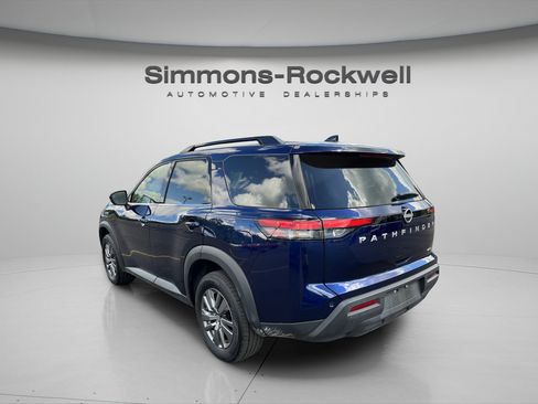 Used 2025 Nissan Pathfinder SV AWD/4WD image 3