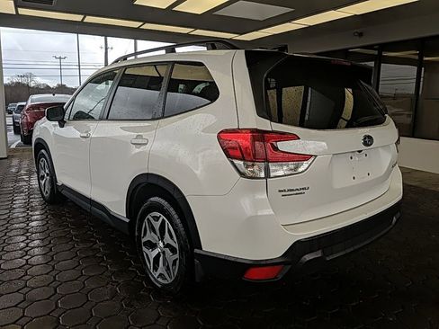 Used 2024 Subaru Forester Premium AWD/4WD image 9