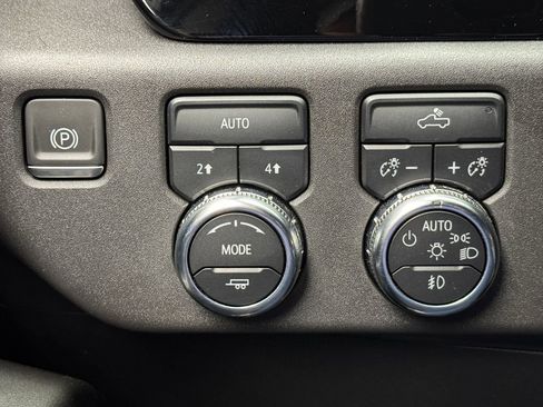 Used 2024 GMC Sierra 1500 Elevation AWD/4WD image 21