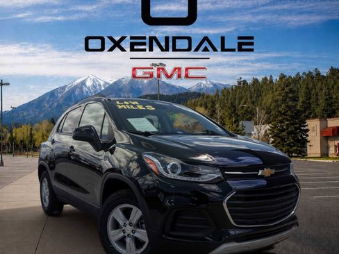 Used 2022 Chevrolet Trax LT w/ LT Convenience Package AWD/4WD image 2