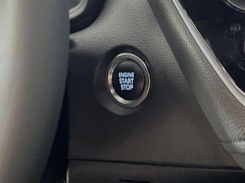 Used 2025 Toyota Corolla SE w/ SE Premium Package FWD image 23