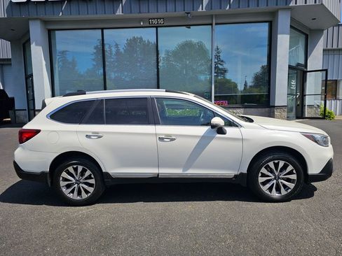 Used 2019 Subaru Outback 3.6R Touring AWD/4WD image 8