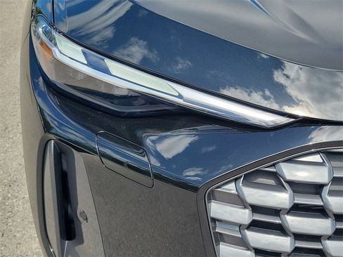 New 2025 Audi Q5 Premium image 12