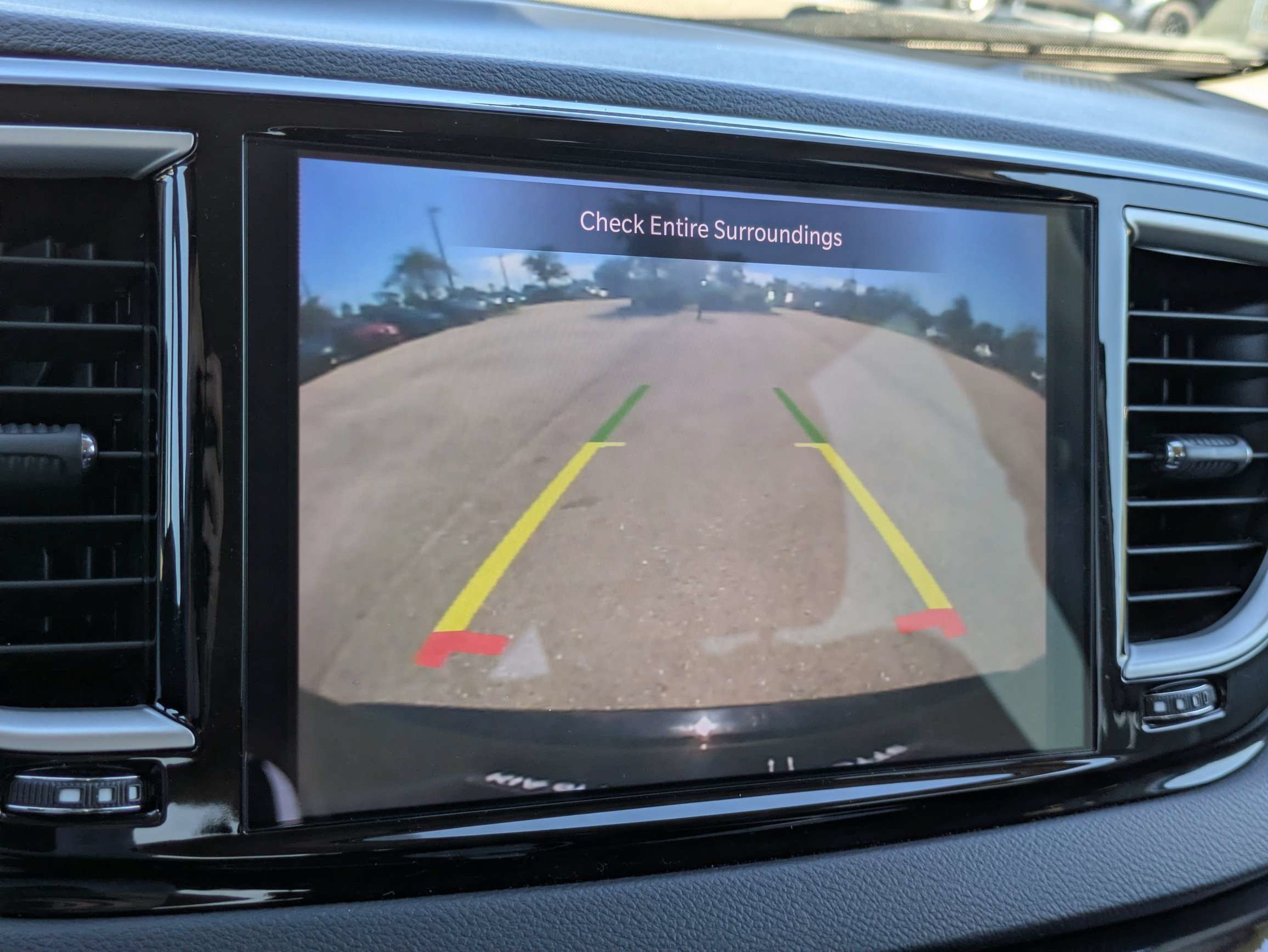 Used 2024 Chrysler Pacifica Touring-L FWD image 21