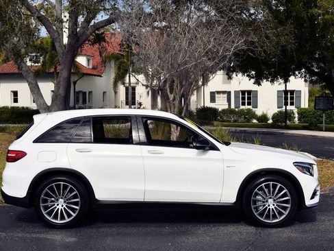 Used 2019 Mercedes-Benz GLC 43 AMG 4MATIC image 36