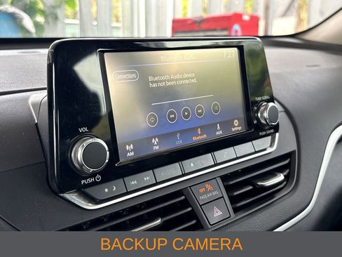 Used 2024 Nissan Altima 2.5 S FWD image 7